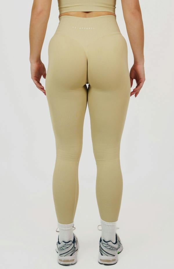 V3 Apparel Form Seamless Scrunch Sports Bra, Leggings & Shorts Set - Light Camel