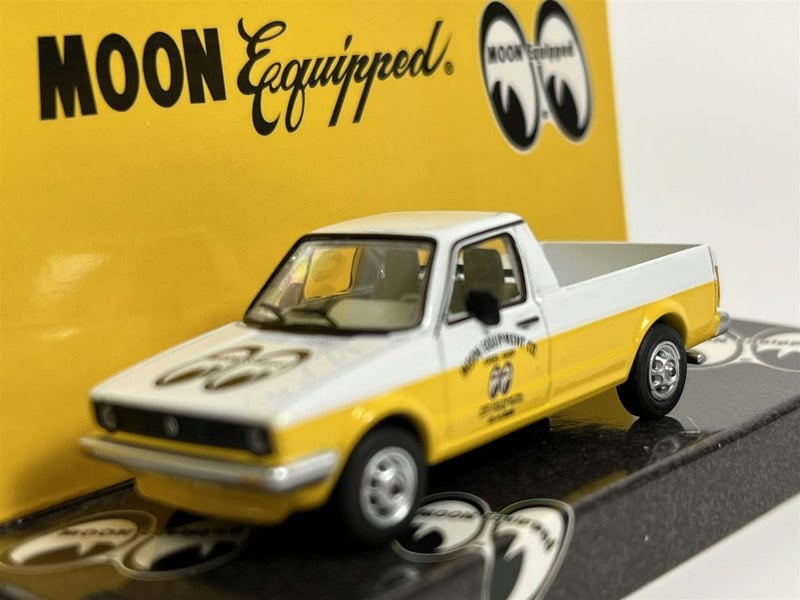 Tarmac Volkswagen Caddy Moon Equipped 1:64 Scale Tarmac Works Schuco T64S013ME1