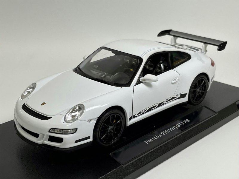 Welly Porsche 911 997 GT3 RS White 1:18 Scale Welly 18015w