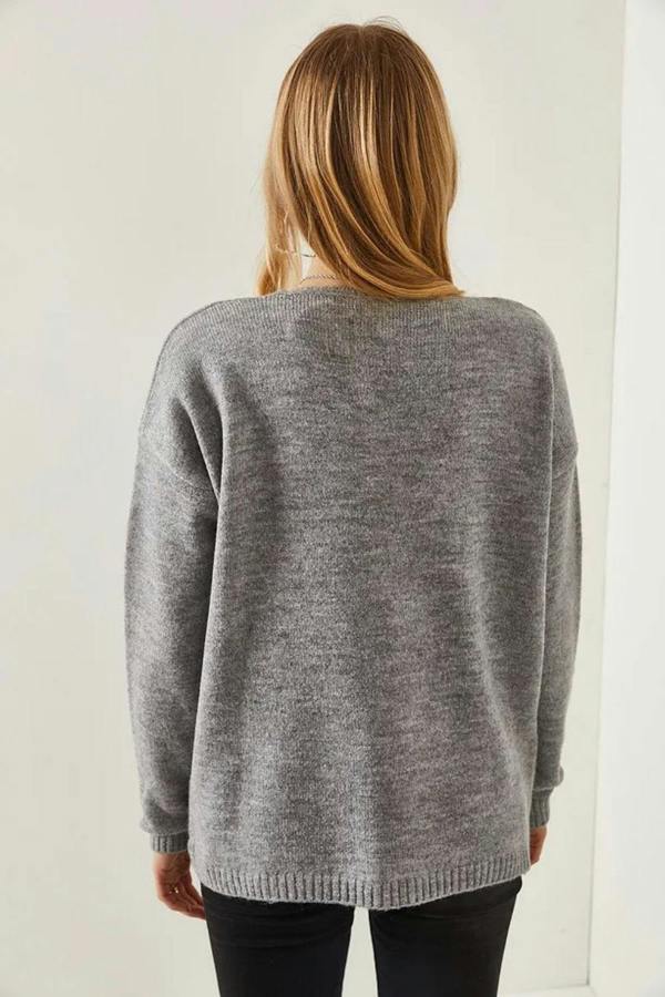 Hoxton Gal V-Neck Soft-Texture Knit Sweater