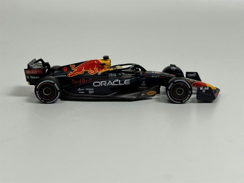 Mini GT Max Verstappen Red Bull RB18 #1 2022 Abu Dhabi GP Winner 1:64 Mini GT MGT00520L