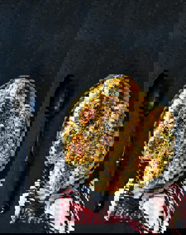 MasterClass Large Cast Aluminium Casserole Dish-Self Basting Lid & Silicone Handle Cover Set, 5L Non-Stick Round Induction Hob to Oven Dish, 28cm