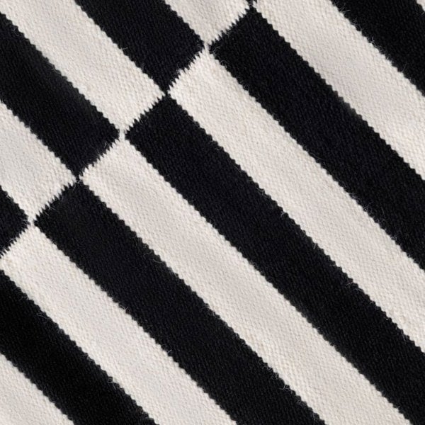 Wool Rug Donna – Black & Natural White