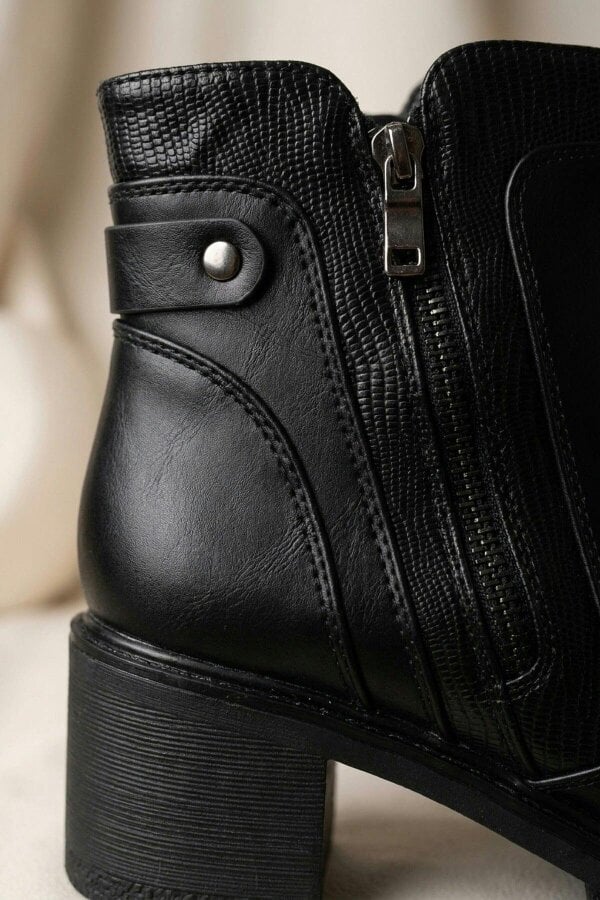 ikrush Cressida Chunky Heel Ankle Boots