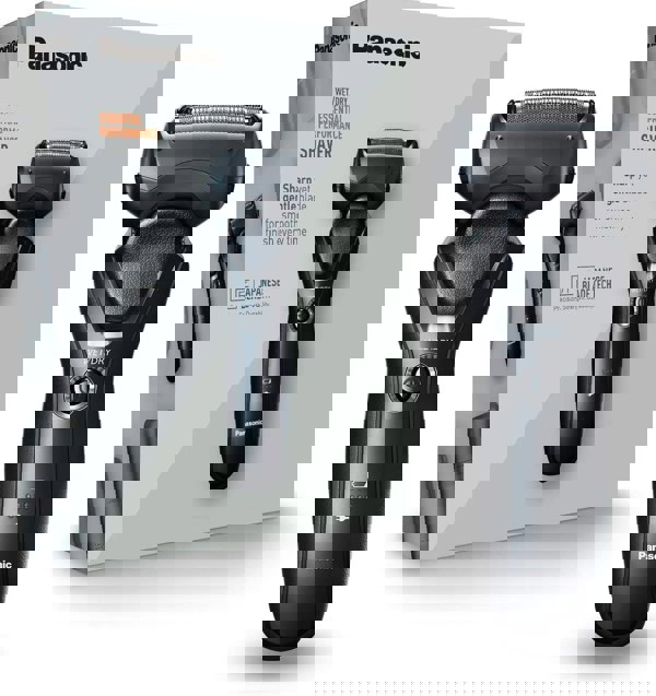 Panasonic ES-RT37 Wet and Dry Electric 3-Blade Shaver for Men - Free Gift RRP £10!