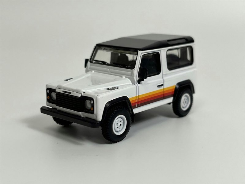 Mini GT Land Rover Defender 90 Wagon White LHD 1:64 Scale Mini GT MGT00378L