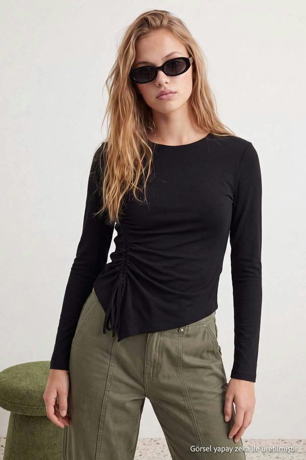 Crew Neck Gathered Crop Fitted Blouse
