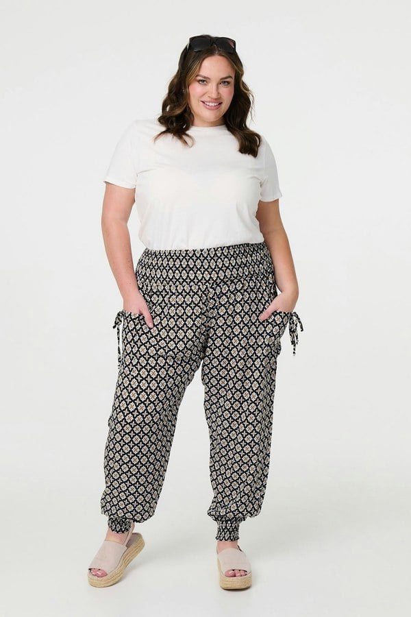 Black | Mosaic Print Shirred Harem Pants : Model is 5'8"/172 cm and wears UK18/EU46/US14/AUS18