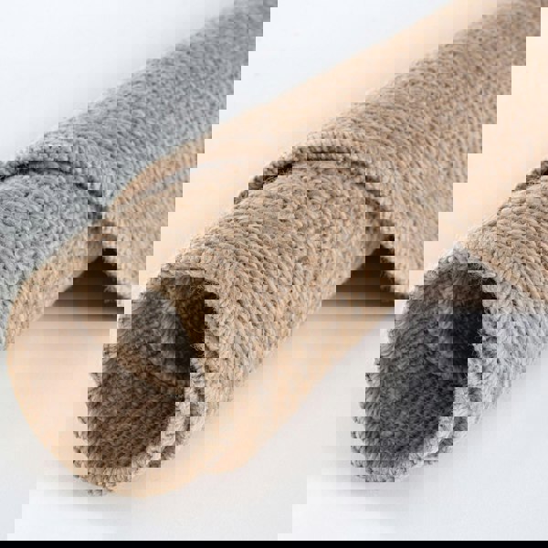 Nature Outdoor beige rug is resistant to moisture and UV protected