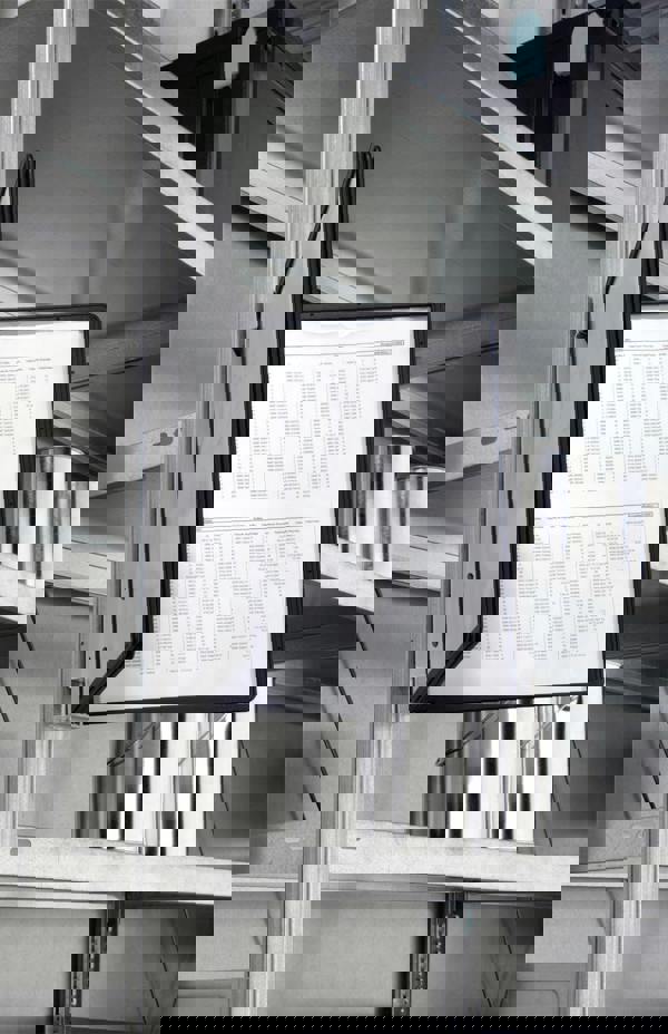 Durable VARIO WALL 5 Panel Magnetic Display Panel Document Holder | A4 Black