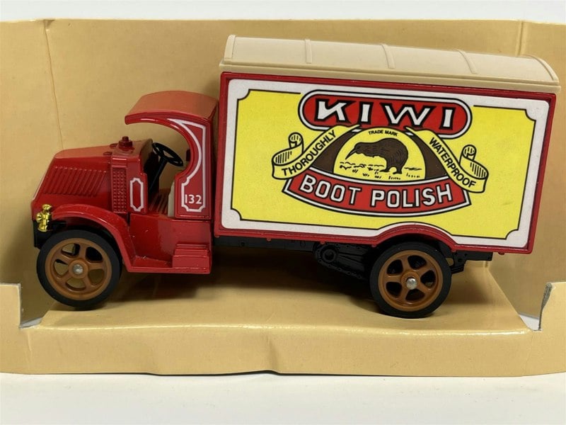MCSlots Model AC Mack 1920 Kiwi Boot Polish Models of Yesteryear Matchbox Y30D S6