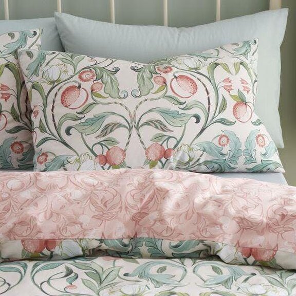 Catherine Lansfield Clarence Floral Duvet Cover Set - Single