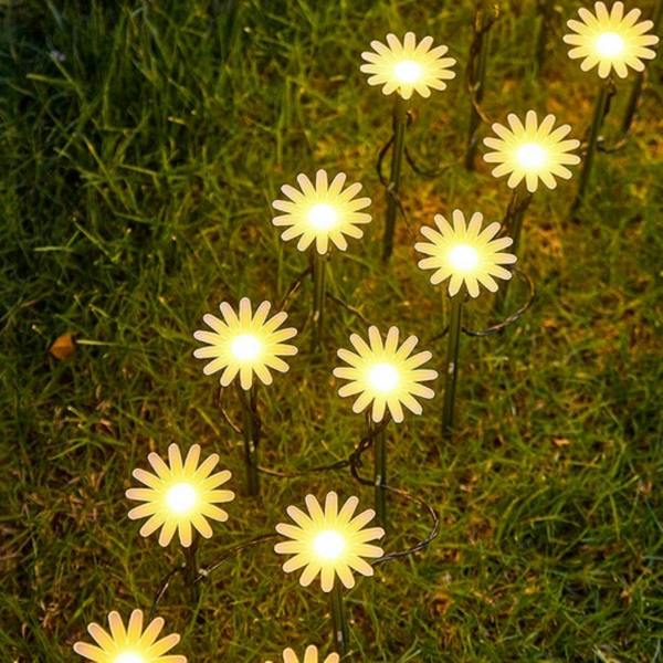 Leaper Solar-Powered Daisy-Shaped Ground Spike Lights
