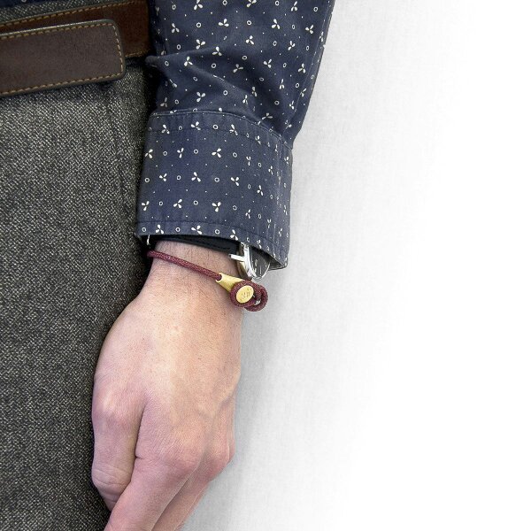 Anchor & Crew Bordeaux Red Dundee 9ct Yellow Gold and Stingray Leather Bracelet