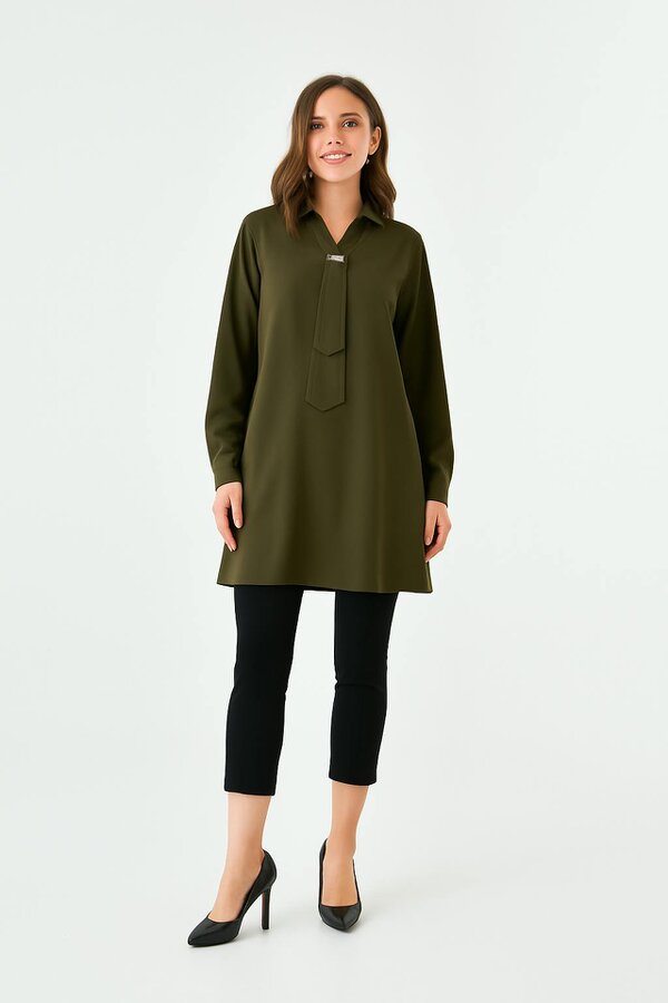 Hoxton Gal Oversized Long Sleeves Shirt Collar Tunic Top with Brooch Detail in Khaki