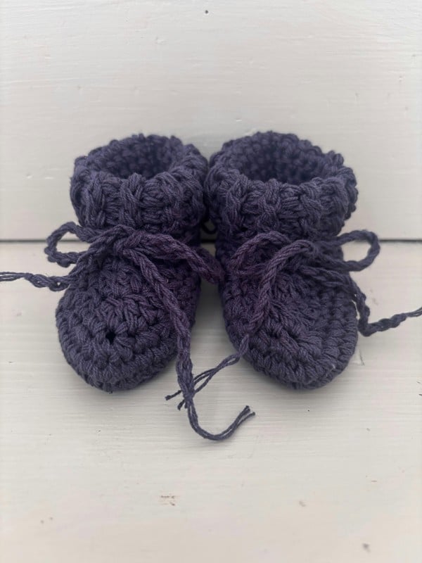 Gooseberry Fool Cotton Tie Baby Booties - Ink