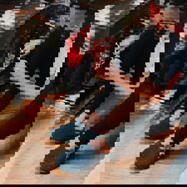 Gumbies Outback Men's Slippers - Charcoal & Red