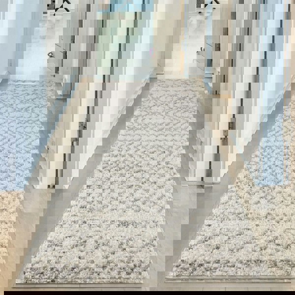 Moroccan Grey Ivory colours rug non-shedding, pet-friendly, and easy to clean