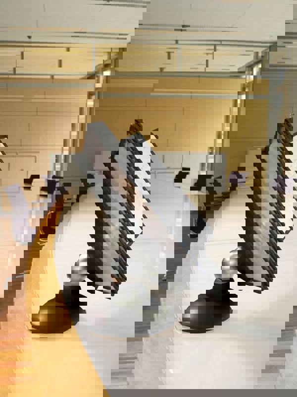 Durable SHERPA MOTION 360 Degree Desk Display Panel Stand | 10 Panels | A4 Black