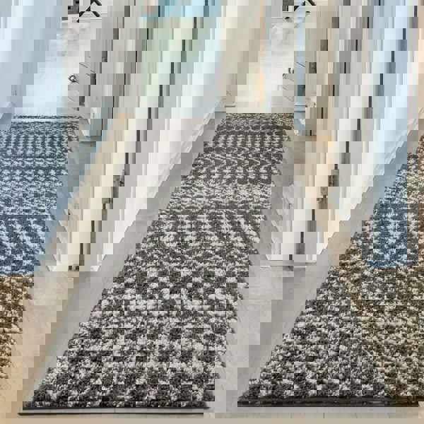 Moroccan-style thick shaggy rug non-shedding