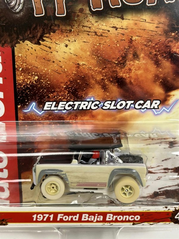 Auto World Slot Cars 1971 Ford Baja Bronco Chase Model X Traction Off Road HO Scale SC375-4