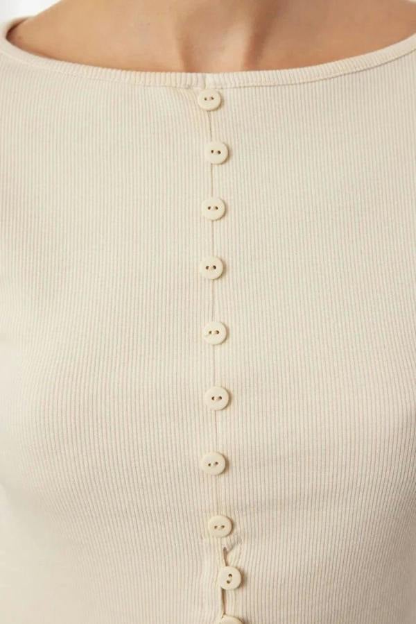 WOVCOR Crew Neck Knit Blouse with Button Detail
