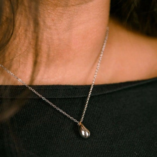 The Colourful Aura 925 Silver Small TearDrop Water drop Dainty Pendant Necklace