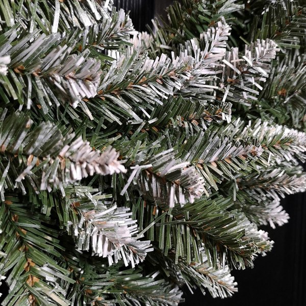 Samuel Alexander 60cm Snow Tip Christmas Wreath with 160 Bullet Tips