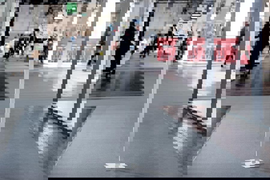 Durable Aluminium Tablet Holder iPad Floor Exhibition Stand | Rotates & Locks