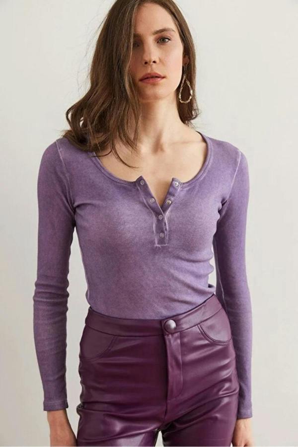 Hoxton Gal Button Placket Ribbed Blouse