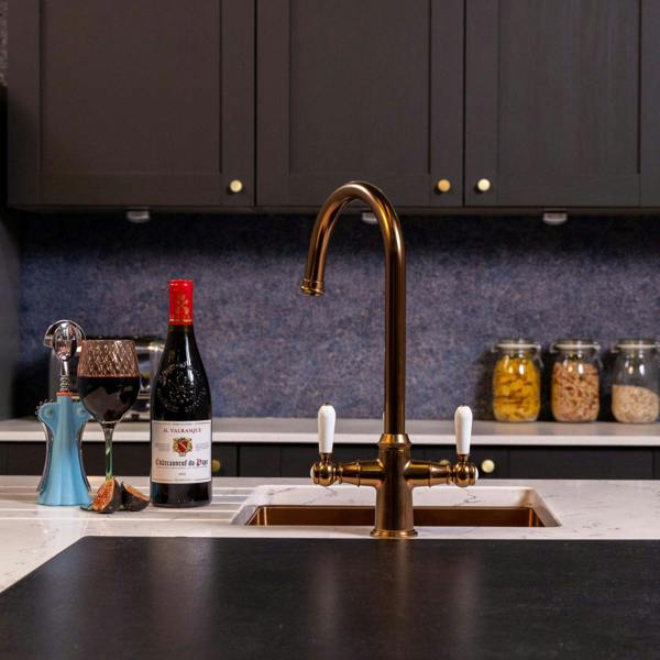 Flode korsa | Traditional Cruciform Style 3 in 1 Instant Boiling Tap | White Ceramic Levers | Brushed Copper Finish