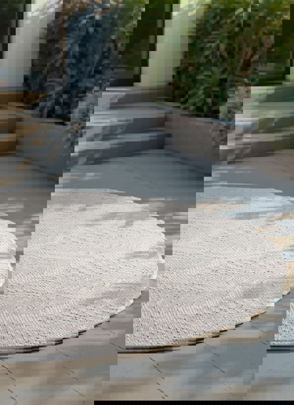 The Rugs Liora Reversible Rug – Indoor & Outdoor Quality