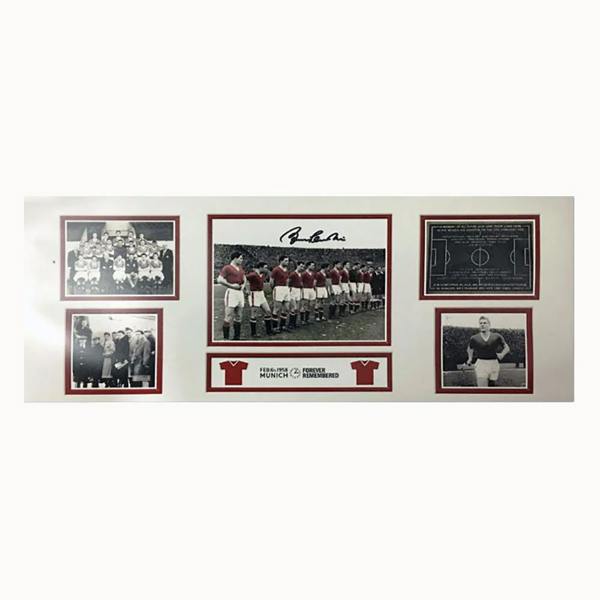Unbranded Sir Bobby Charlton Signed Busby Babes "The Last Lineup" storyboard. — Standard Framing