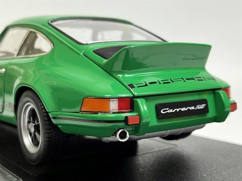 Welly 1973 Porsche 911 Carrera RS Green 1:18 Scale Welly 18044gn