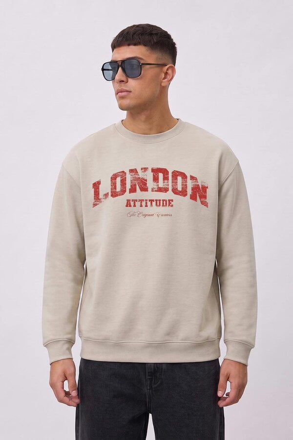 London Attitude Relaxed Fit Collegiate Graphic Sweatshirt in Red