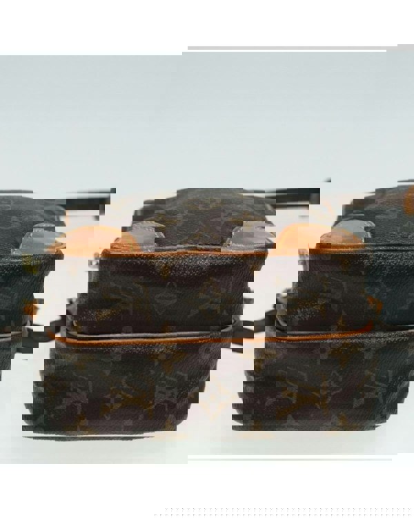 186340469.jpg