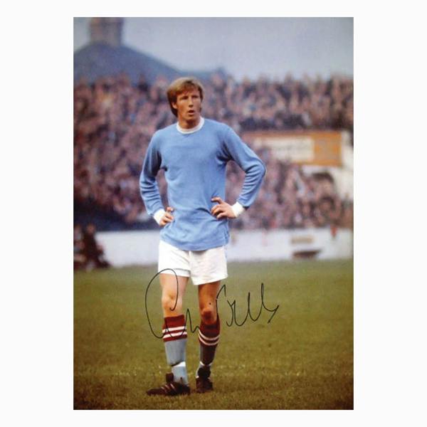 Unbranded Colin Bell signed 16x12 photo — Premium framing
