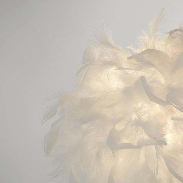 Lighting Collection FEATHER TABLE LAMP WHITE