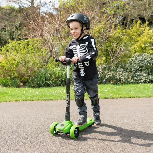Xootz Scout Tri-Scooter - Green