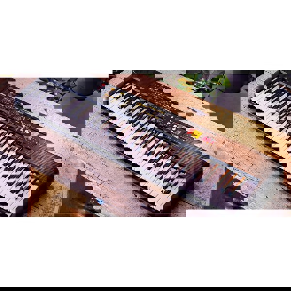 Yamaha PSR-F52 Portable Keyboard