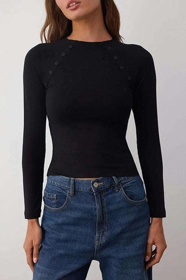 WOVCOR Stand Collar Knit Blouse with Button Detail