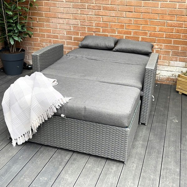 Outdoor Living Oasis 2 Seater Garden Patio Outdoor Rattan Furniture Sofa Sun Lounger Daybed