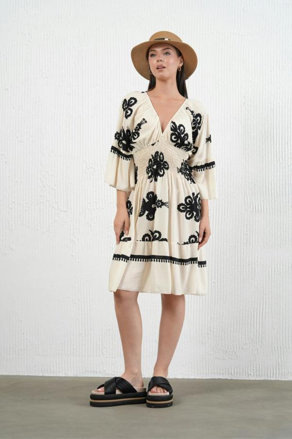 Hoxton Gal Relaxed Fit 3/4 Sleeves V Neck Printed Knee Lenght Dress in Beige and Black