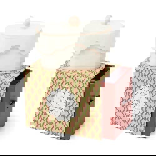 Top Notes: Tangerine, Grapefruit, Green Pineapple, Cedar  Middle Notes: Fir needle, Frasier Pine  Base Notes: Fir Balsam, Amber