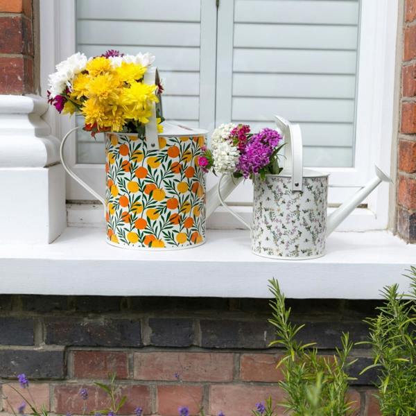 The British Gardening Company 3L Sketchy Bees Outdoor Metal Watering Can