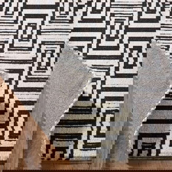 The Rugs Geometric Design Labyrinth Wool Rug - Black & Ivory