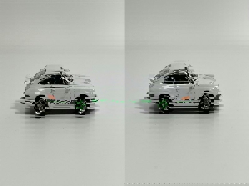Mini GT Porsche 911 Carrera RS 2.7 Grand Prix White With Green Livery RHD 1:64 Mini GT MGT00801R