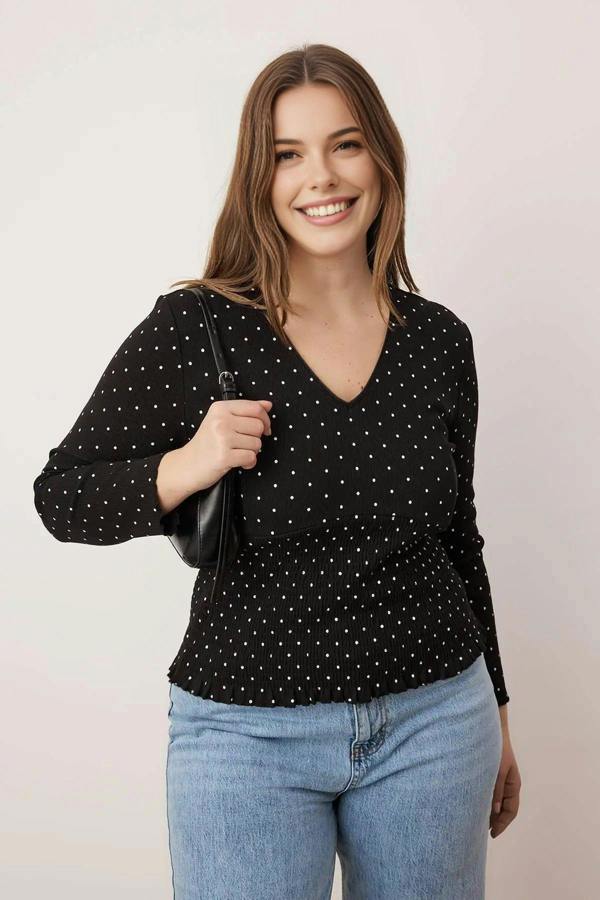 WOVCOR Polka Dot V-Neck Ribbed Knit Plus Size Blouse