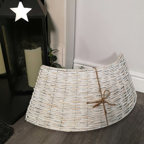Samuel Alexander 40/58cm Samuel Alexander KD Willow Christmas Tree Skirt Wicker Rattan- Medium White Wash