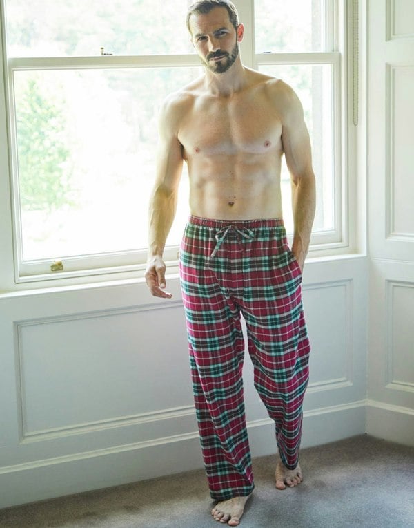 M_PJ_Trousers_Gaia_Tartan_1_1.mp4